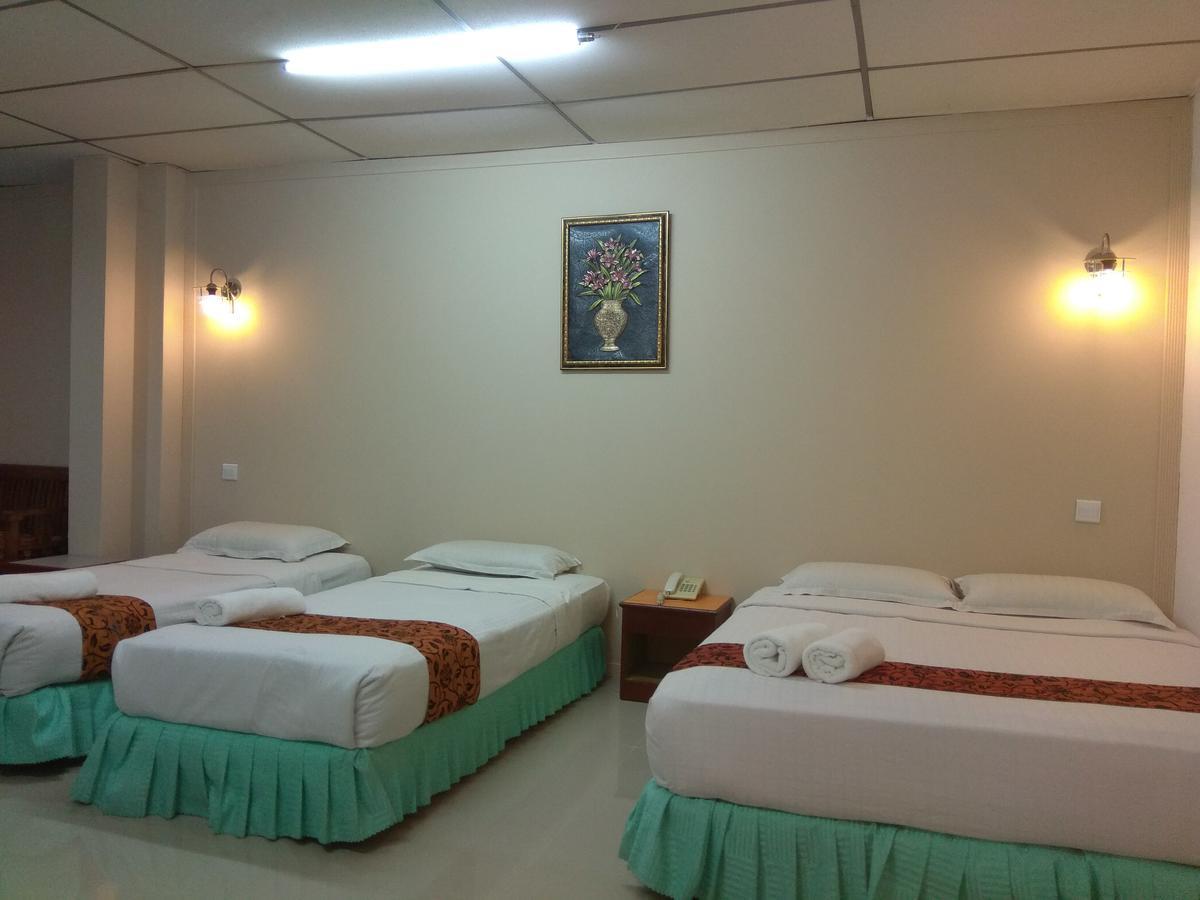Hotel K T Mutiara Kuala Terengganu Bagian luar foto