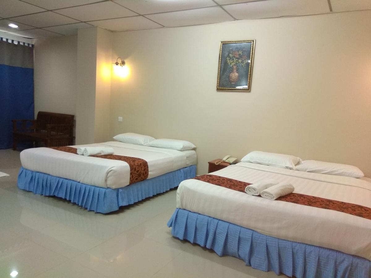 Hotel K T Mutiara Kuala Terengganu Bagian luar foto