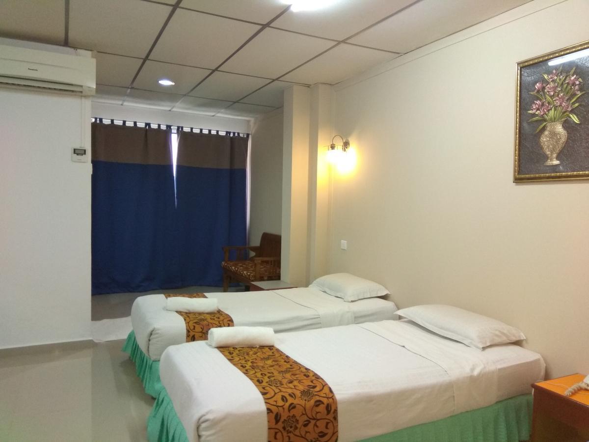 Hotel K T Mutiara Kuala Terengganu Bagian luar foto